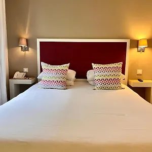 Kyriad 18 - Porte De Clignancourt - Montmartre 3* Parijs