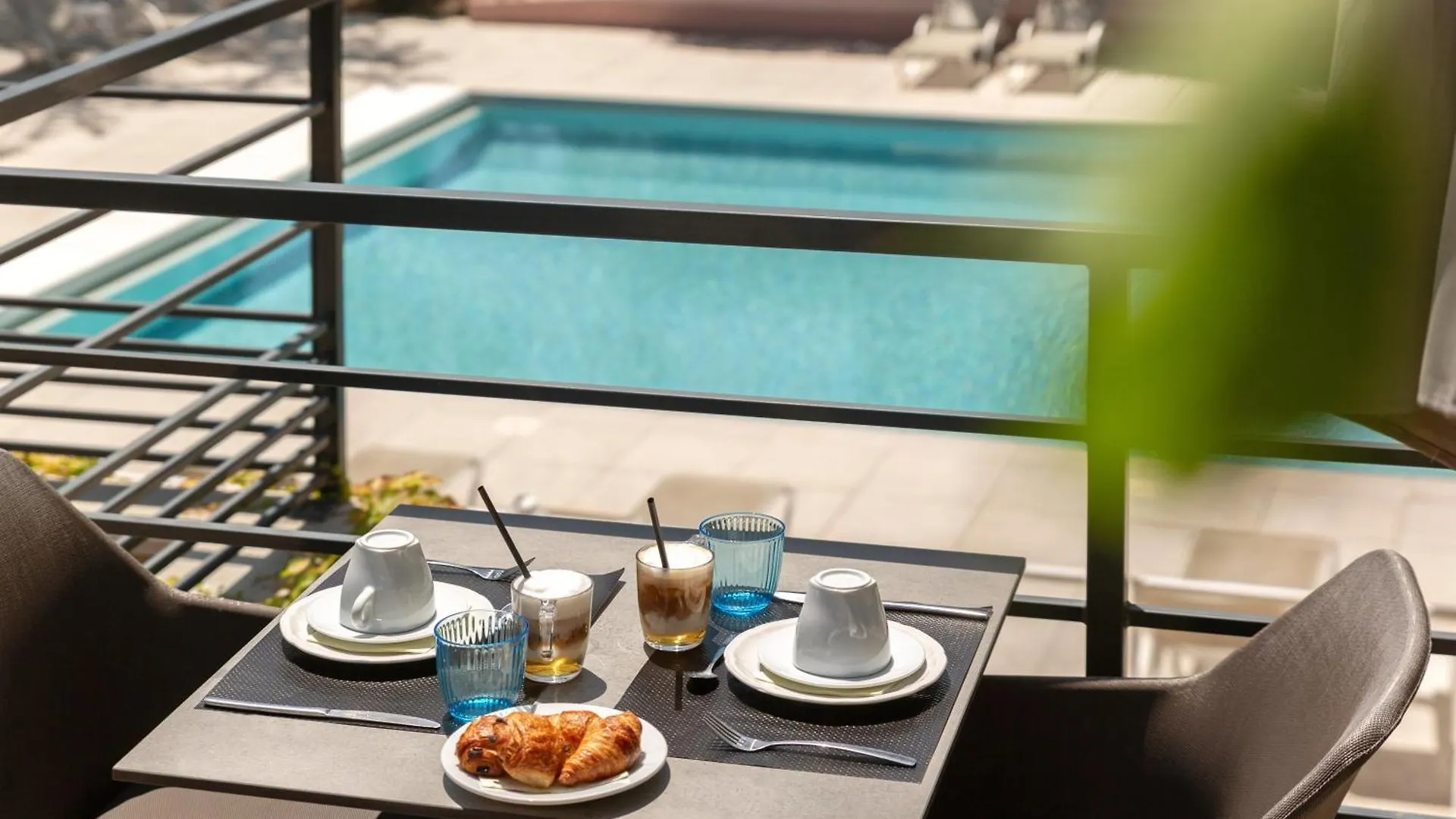Hotel & Residence Lou Paradou Greoux Les Bains