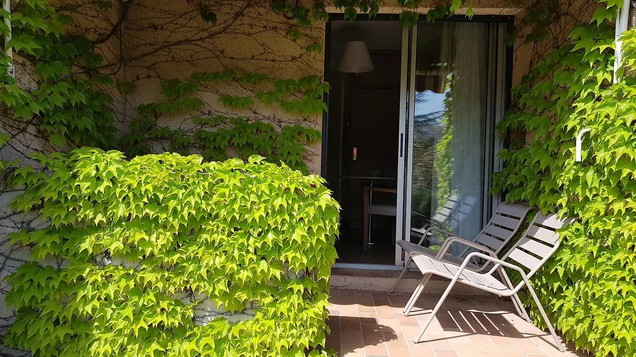 Hotel & Residence Lou Paradou Greoux Les Bains  Gréoux-les-Bains